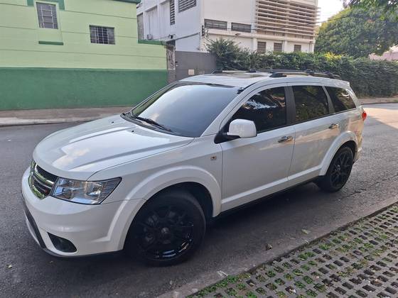 DODGE JOURNEY 3.6 RT V6 GASOLINA 4P AUTOMÁTICO DODGE JOURNEY 3.6 RT V6 GASOLINA 4P AUTOMÁTICO